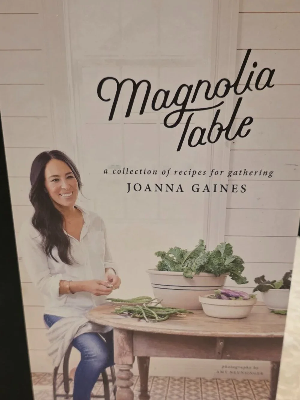 Magnolia Table Recipes for Gatherings Joanna Gaines 2017 Hard Cover 1st Edition